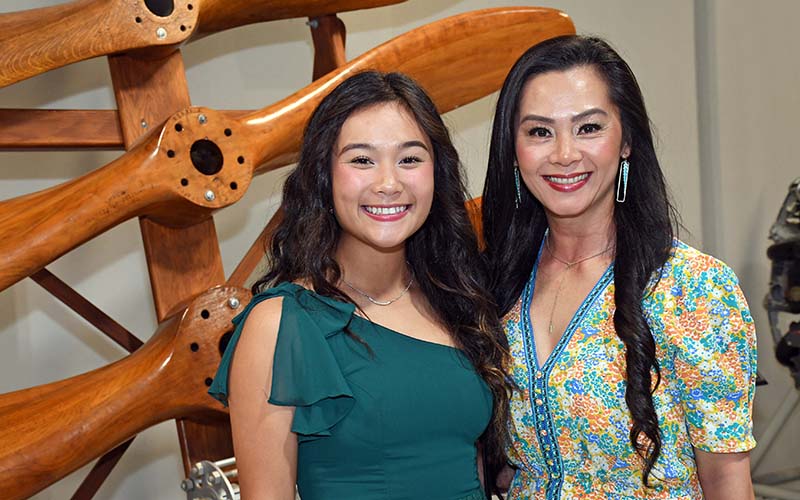 Christeyne Phan with her daughter at a San Jacinto College Foundation event